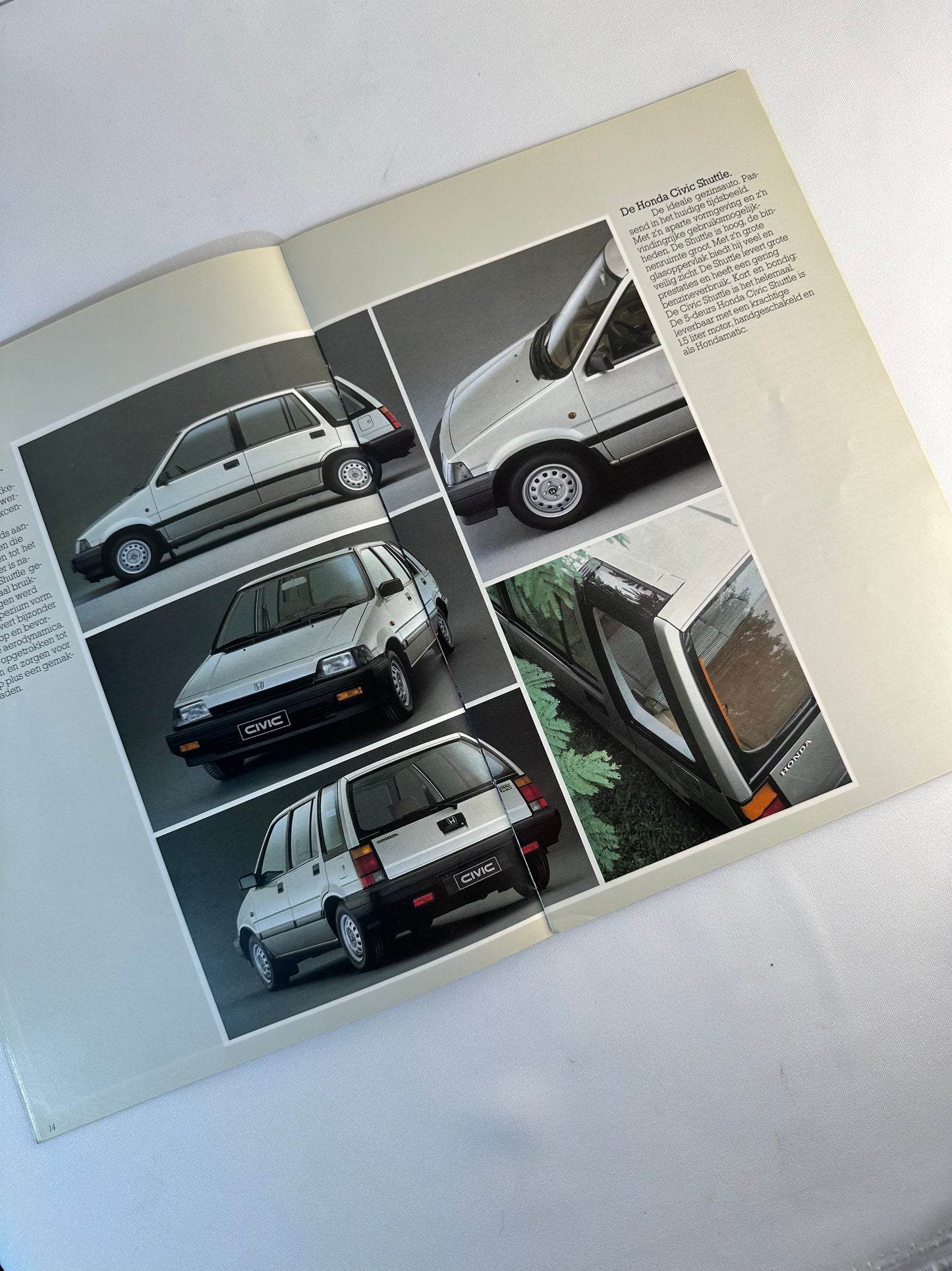 Honda Civic and CRX Brochure